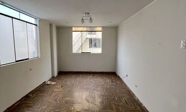 HERMOSA CASA EN ESQUINA EN VENTA - LA PERLA CALLAO