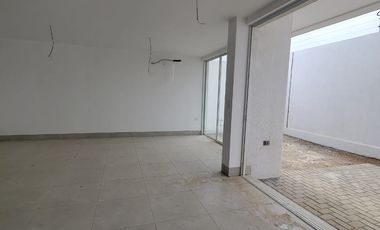 En venta moderna y lujosa casa de estreno en La Costa Samborondon