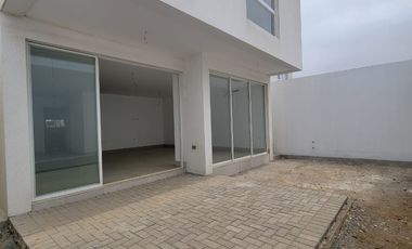 En venta moderna y lujosa casa de estreno en La Costa Samborondon