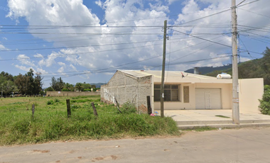 Terreno para Desarrolladores alrededor de escuelas y deportivo en Ciudad Guzmán, Jalisco.