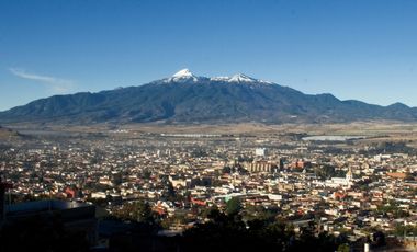 Terreno para Desarrolladores alrededor de escuelas y deportivo en Ciudad Guzmán, Jalisco.