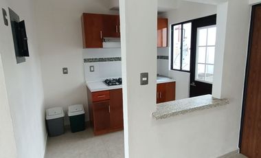 Casa nueva de 3 recámaras (una en planta baja) en Fracc. Xana Plus. Alberca y vigilancia 24 horas