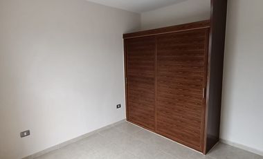 Casa nueva de 3 recámaras (una en planta baja) en Fracc. Xana Plus. Alberca y vigilancia 24 horas