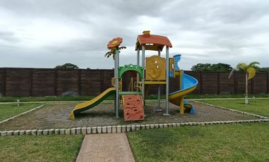 Casa nueva de 3 recámaras (una en planta baja) en Fracc. Xana Plus. Alberca y vigilancia 24 horas