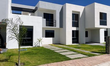 VENTA DE CASA EN FRACCIONAMIENTO