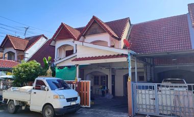 Townhome for sale, Warocha 4, Thepharak Road, Bang Phriang, Bang Bo, Samut Prakan.