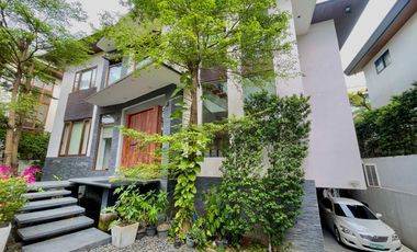 6BR HOUSE & LOT; PASEO DE MAGALLANES - MAKATI CITY - FOR SALE