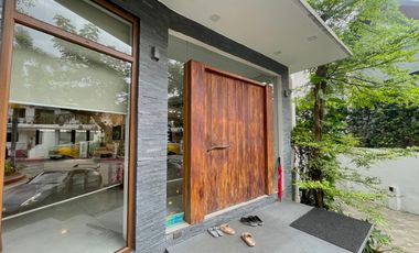 6BR HOUSE & LOT; PASEO DE MAGALLANES - MAKATI CITY - FOR SALE
