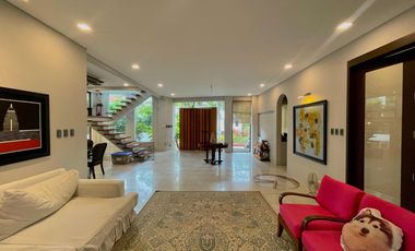 6BR HOUSE & LOT; PASEO DE MAGALLANES - MAKATI CITY - FOR SALE