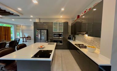 6BR HOUSE & LOT; PASEO DE MAGALLANES - MAKATI CITY - FOR SALE