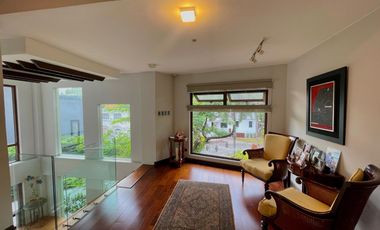 6BR HOUSE & LOT; PASEO DE MAGALLANES - MAKATI CITY - FOR SALE
