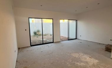 Casa de 2 pisos con 2 recámaras en privada residencial - Entrega inmediata