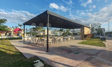 Casa de 2 pisos con 2 recámaras en privada residencial - Entrega inmediata
