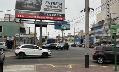 VENDO TERRENO EN AVENIDA ROOSEVELT MIRAFLORES