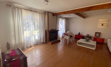 SE VENDE HERMOSA Y AMPLIA CASA EN SECTOR LA FLORIDA - CALLE MADRESELVA, LA SERENA.