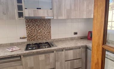 SE VENDE HERMOSA Y AMPLIA CASA EN SECTOR LA FLORIDA - CALLE MADRESELVA, LA SERENA.