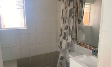 SE VENDE HERMOSA Y AMPLIA CASA EN SECTOR LA FLORIDA - CALLE MADRESELVA, LA SERENA.