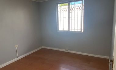 SE VENDE HERMOSA Y AMPLIA CASA EN SECTOR LA FLORIDA - CALLE MADRESELVA, LA SERENA.