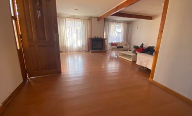 SE VENDE HERMOSA Y AMPLIA CASA EN SECTOR LA FLORIDA - CALLE MADRESELVA, LA SERENA.