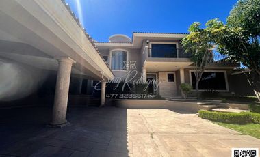 CASA EN VENTA, PRIMERA SECCIÓN DE BALCONES DEL CAMPESTRE, LEÓN, GTO; SUPER PRECIO DE OPORTUNIDAD.