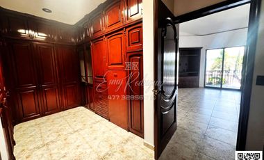 CASA EN VENTA, PRIMERA SECCIÓN DE BALCONES DEL CAMPESTRE, LEÓN, GTO; SUPER PRECIO DE OPORTUNIDAD.