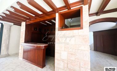 CASA EN VENTA, PRIMERA SECCIÓN DE BALCONES DEL CAMPESTRE, LEÓN, GTO; SUPER PRECIO DE OPORTUNIDAD.