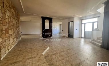 CASA EN VENTA, PRIMERA SECCIÓN DE BALCONES DEL CAMPESTRE, LEÓN, GTO; SUPER PRECIO DE OPORTUNIDAD.