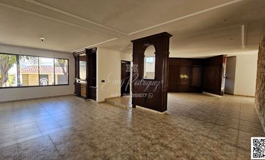 CASA EN VENTA, PRIMERA SECCIÓN DE BALCONES DEL CAMPESTRE, LEÓN, GTO; SUPER PRECIO DE OPORTUNIDAD.