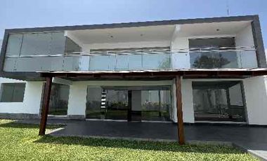 VENDO CASA EN CONDOMINIO
