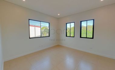 NEWLY RENOVATED 3BR HOUSE AND LOT IN BF HOMES LAS PIÑAS CITY