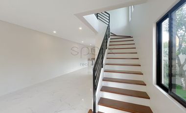 NEWLY RENOVATED 3BR HOUSE AND LOT IN BF HOMES LAS PIÑAS CITY