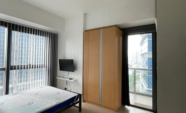 Fully furnished two bedroom corner unit with 2 balconies