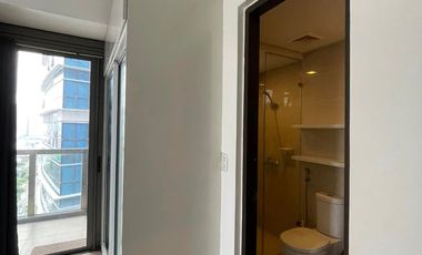 Fully furnished two bedroom corner unit with 2 balconies