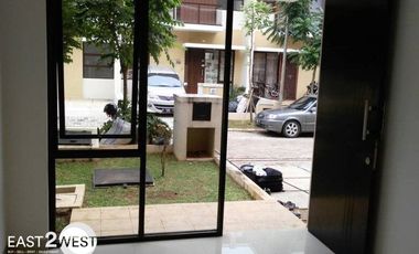 Disewakan Rumah Cluster Lunaire Laverde Serpong Park Tangerang Selatan Murah Bagus Siap Huni Lokasi Strategis Dekat Pintu Tol Jelupang