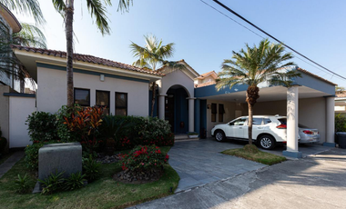 Casa de venta en Samborondón