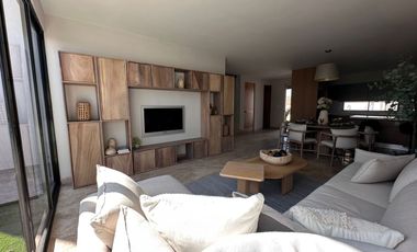 Casa en Venta en SLP, en privada en Villa Magna