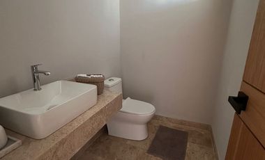 Casa en Venta en SLP, en privada en Villa Magna