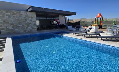 Casa en Venta en SLP, en privada en Villa Magna