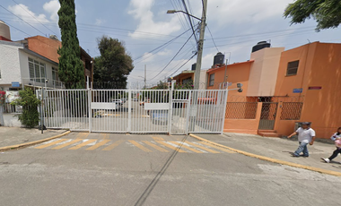 CASA EN VENTA, SECCION PARQUES CUAUTITLAN IZCALLI EDO DE MEX.
