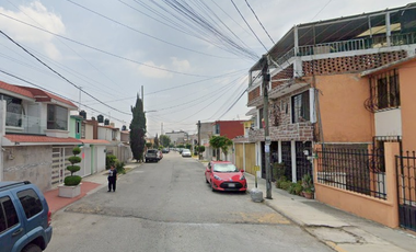 CASA EN VENTA, SECCION PARQUES CUAUTITLAN IZCALLI EDO DE MEX.