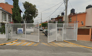 CASA EN VENTA, SECCION PARQUES CUAUTITLAN IZCALLI EDO DE MEX.