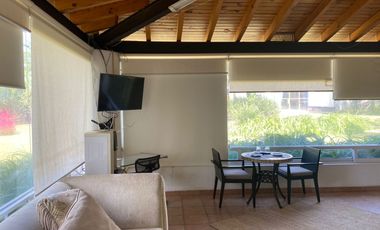 LOFT TOTALMENTE EQUIPADO, RODEADO DE HERMOSO JARDIN