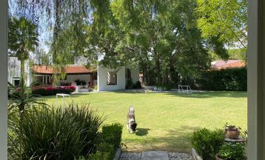 LOFT TOTALMENTE EQUIPADO, RODEADO DE HERMOSO JARDIN