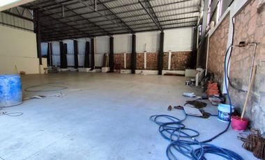 BODEGA EN RENTA EN LA SALIDA A CHARO