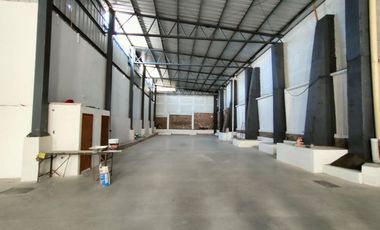 BODEGA EN RENTA EN LA SALIDA A CHARO