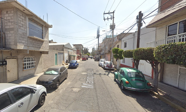 HERMOSA Y AMPLIA CASA EN UNA DE LAS MEJORES ZONAS DE NEZAHUALCOYOTL!!