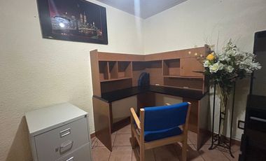 Amplia Oficina en renta