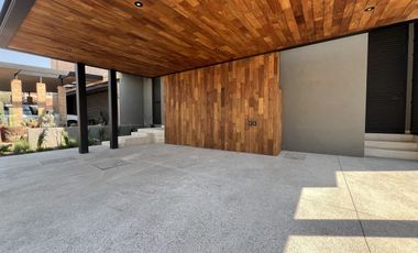Casa inteligente que colinda con áreas verdes en Altozano