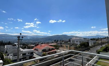 Departamento de renta - alquiler en Vista Grande, Cumbayá.