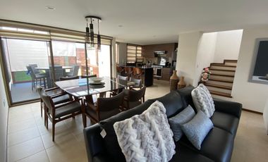 Casa totalmente amueblada en renta Lomas Virreyes Calimaya modelo Granada